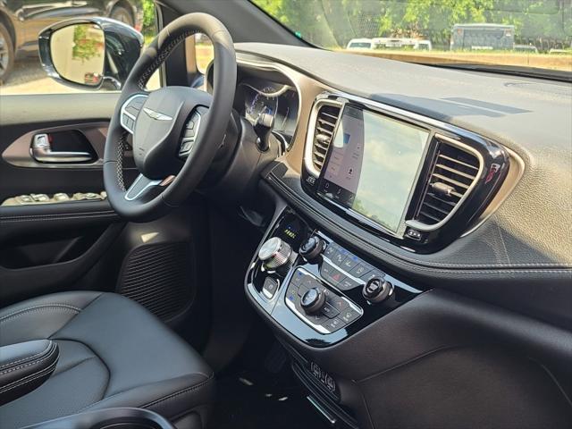 new 2025 Chrysler Pacifica car, priced at $43,527