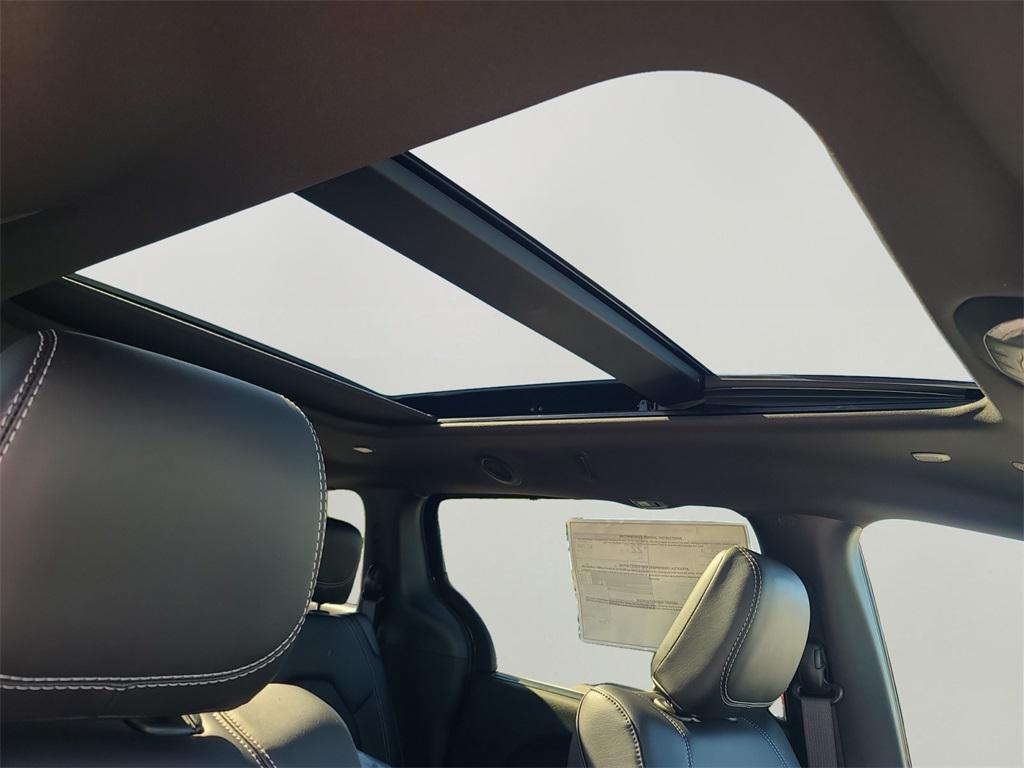 new 2026 Chrysler Pacifica car, priced at $43,385