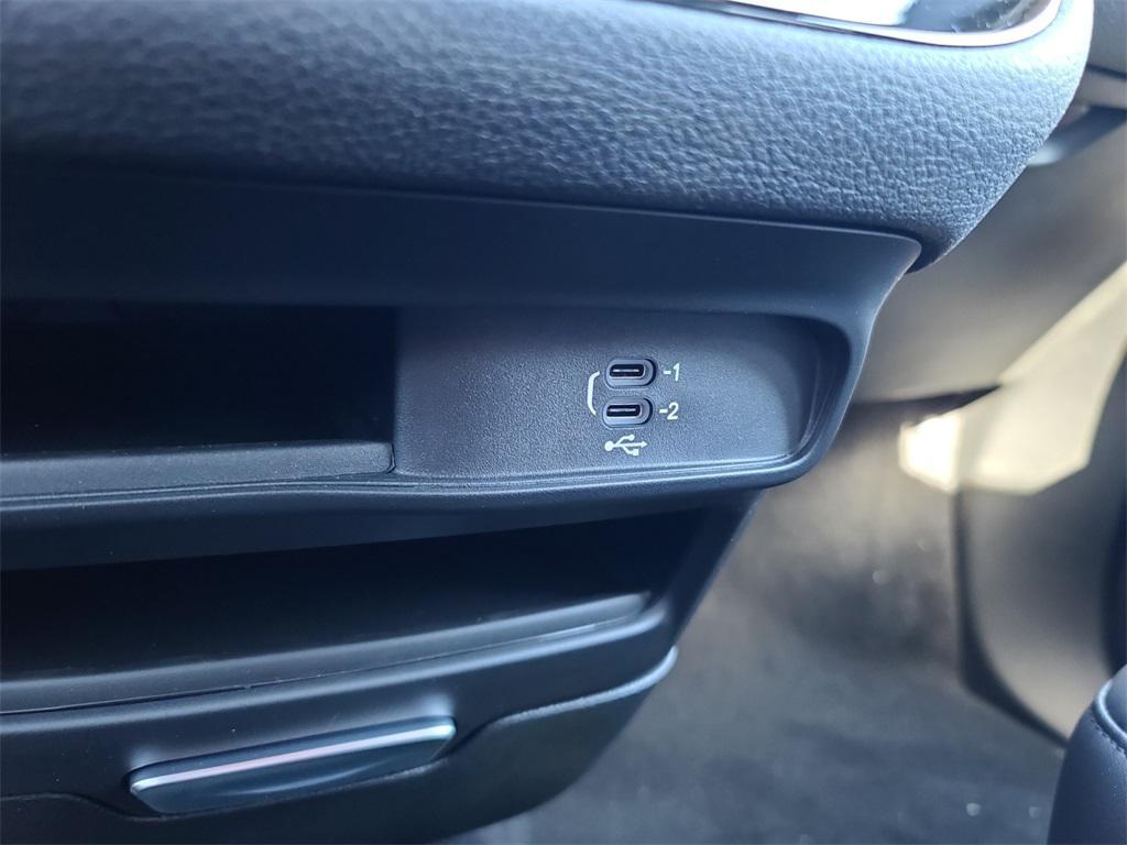 new 2026 Chrysler Pacifica car, priced at $43,385