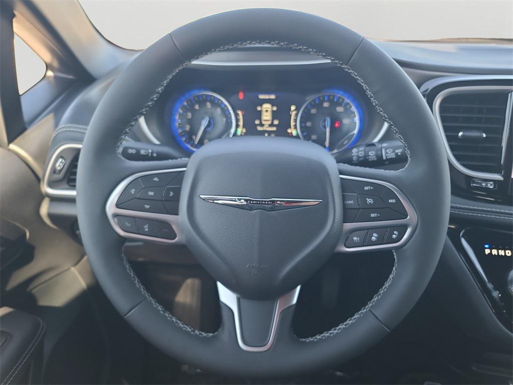new 2026 Chrysler Pacifica car, priced at $43,385