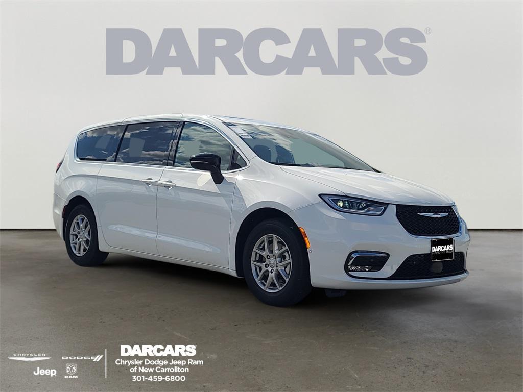 new 2026 Chrysler Pacifica car, priced at $43,385