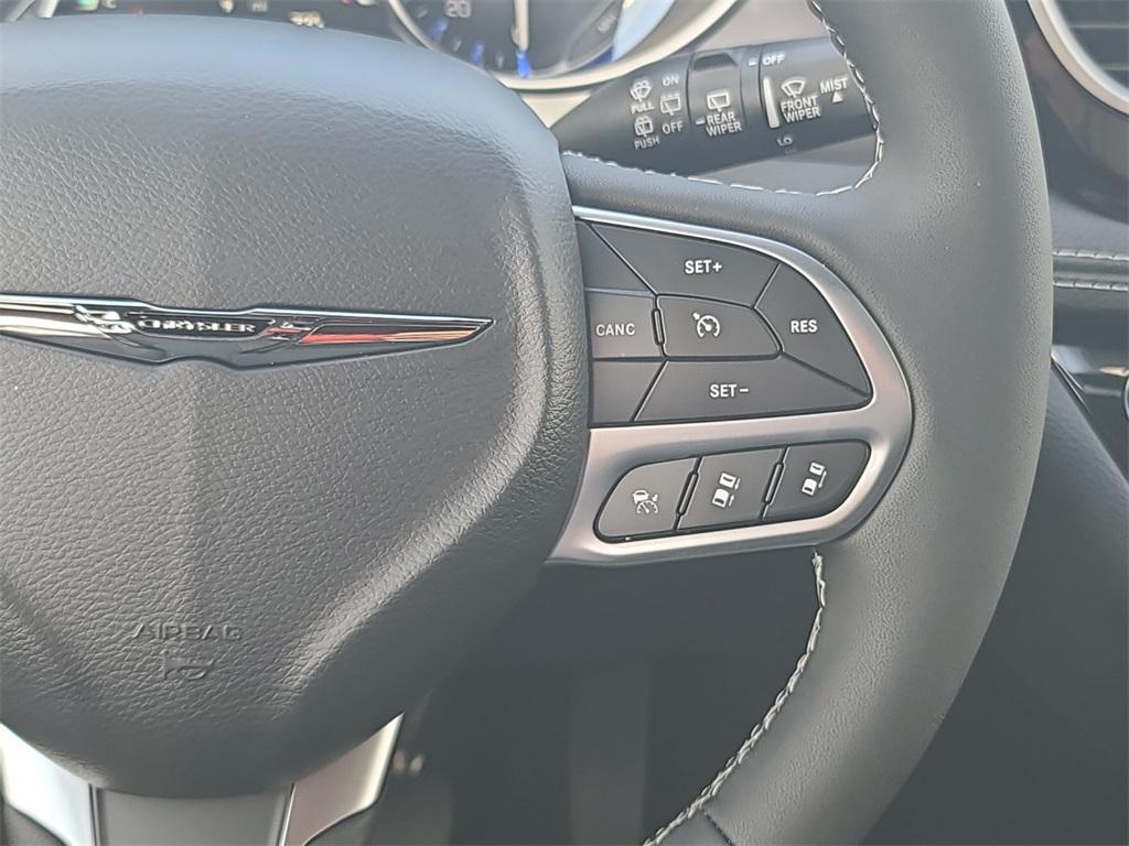 new 2026 Chrysler Pacifica car, priced at $43,385