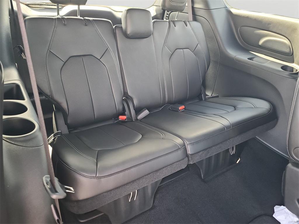new 2026 Chrysler Pacifica car, priced at $43,385