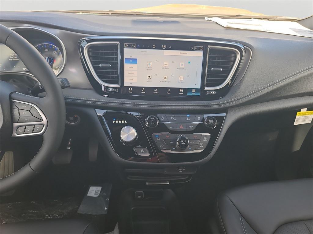 new 2026 Chrysler Pacifica car, priced at $43,385