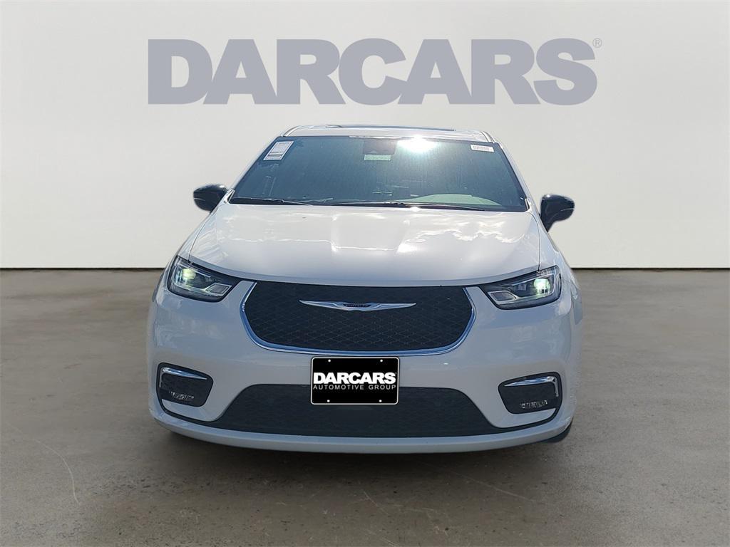 new 2026 Chrysler Pacifica car, priced at $43,385