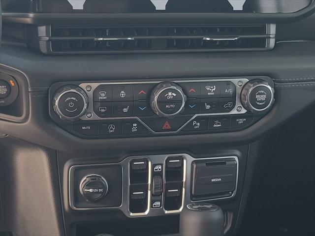new 2025 Jeep Wrangler car, priced at $53,327