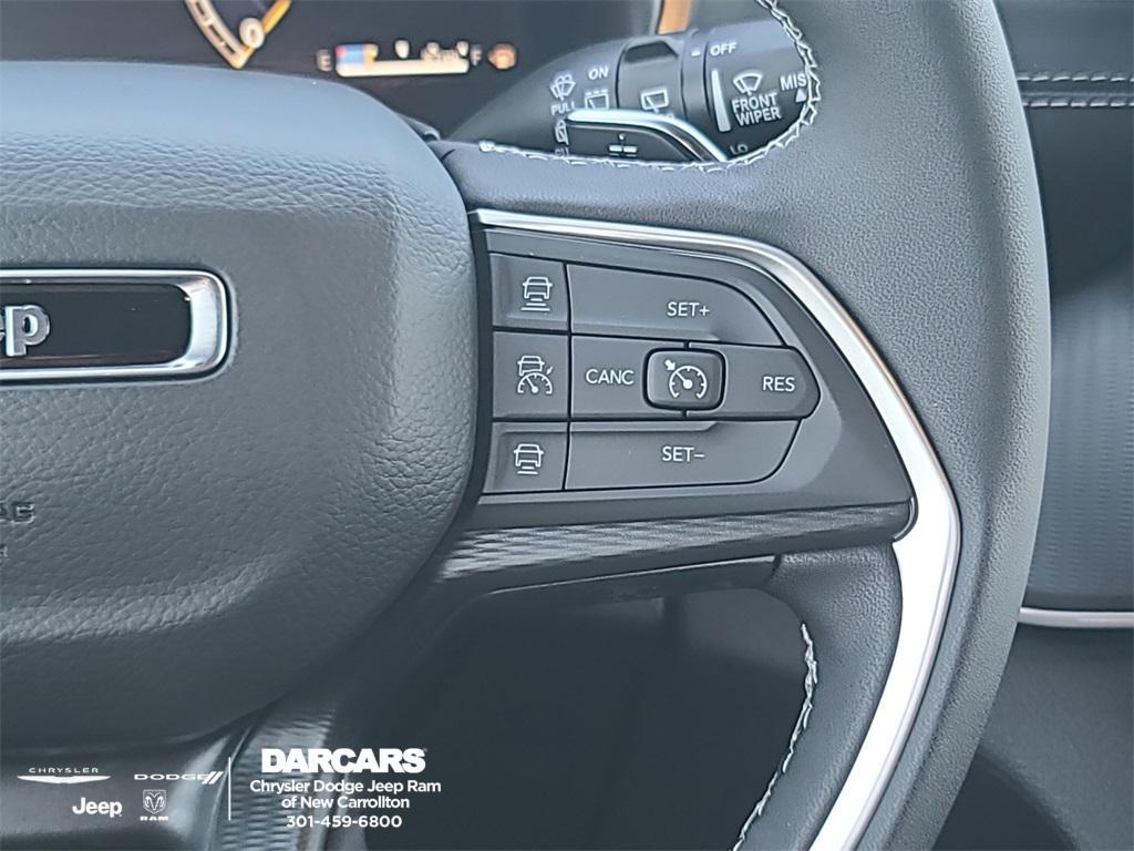 new 2025 Jeep Grand Cherokee car, priced at $39,995