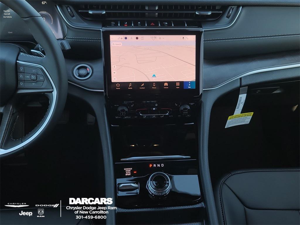 new 2025 Jeep Grand Cherokee car, priced at $44,995