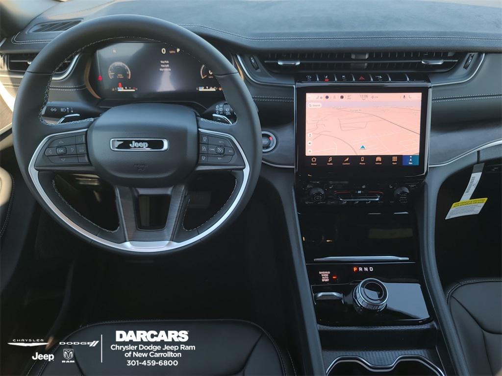 new 2025 Jeep Grand Cherokee car, priced at $44,995