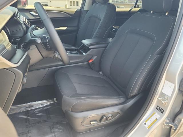 used 2023 Jeep Grand Cherokee L car, priced at $25,000
