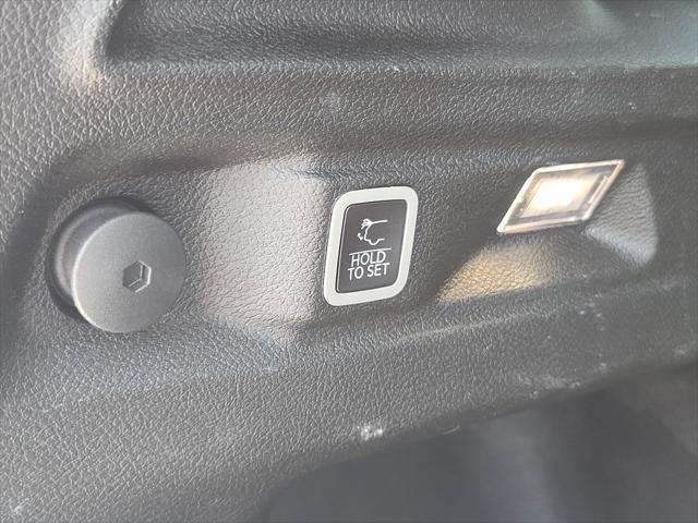 used 2023 Jeep Grand Cherokee L car, priced at $25,000