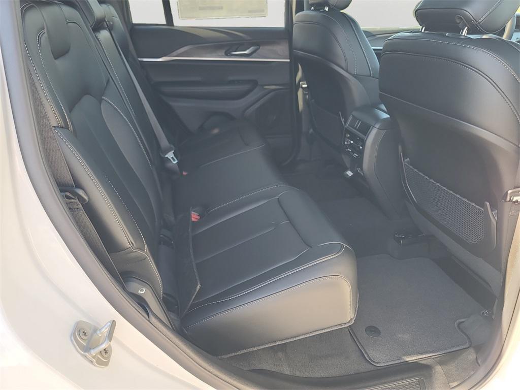 new 2025 Jeep Grand Cherokee car, priced at $43,844