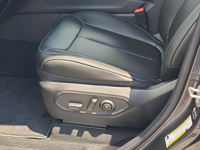 new 2025 Jeep Grand Cherokee L car, priced at $46,608