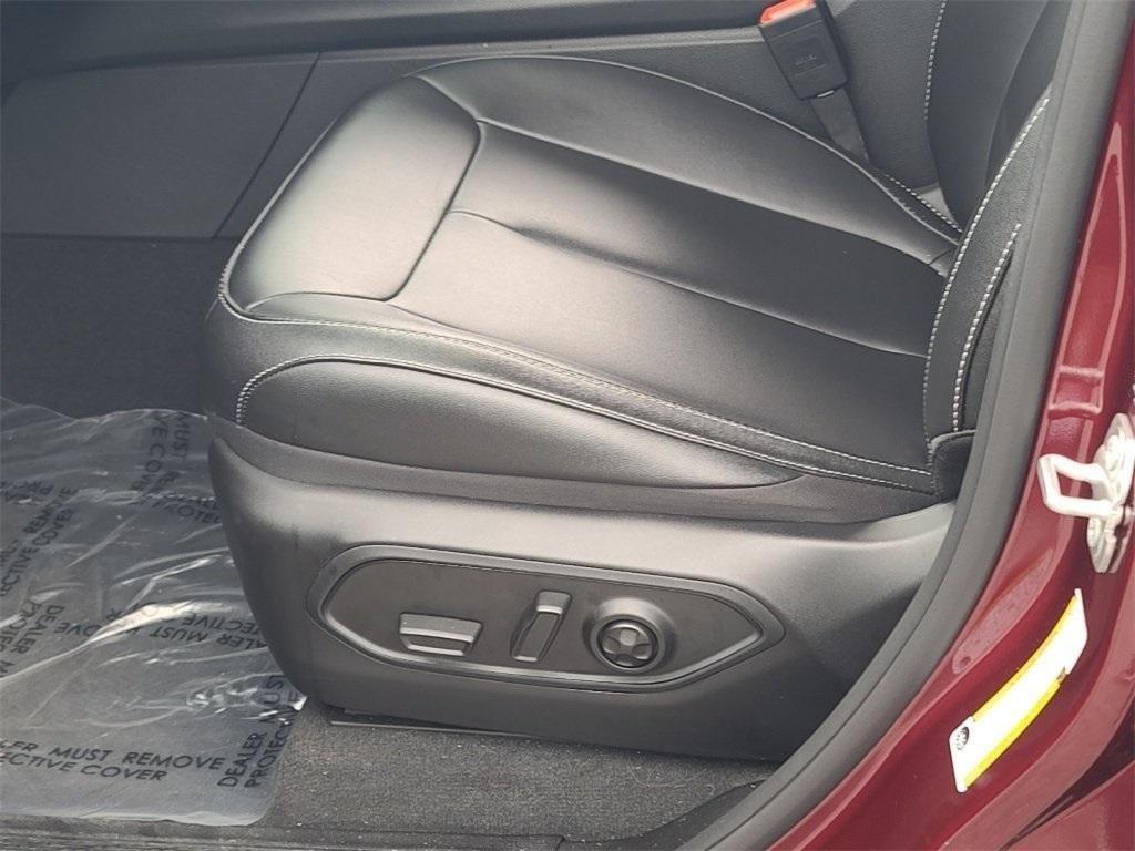 used 2024 Jeep Grand Cherokee car, priced at $35,778
