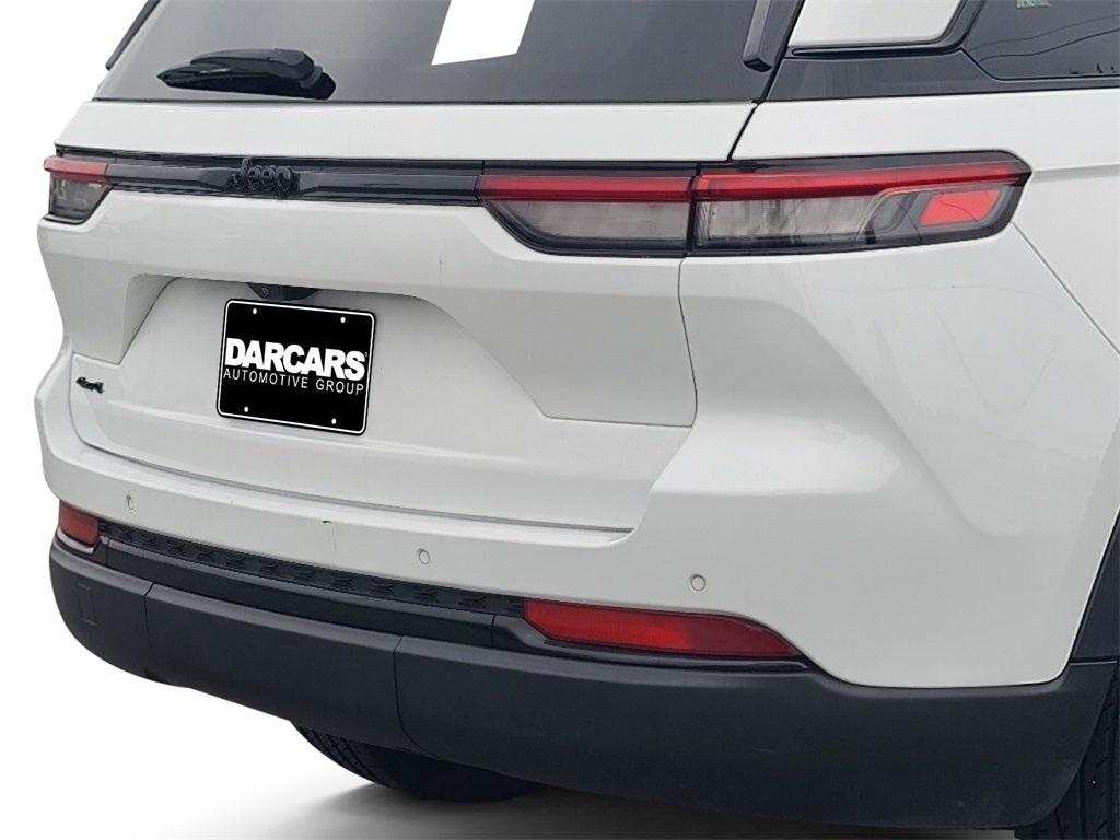 used 2023 Jeep Grand Cherokee car, priced at $25,995