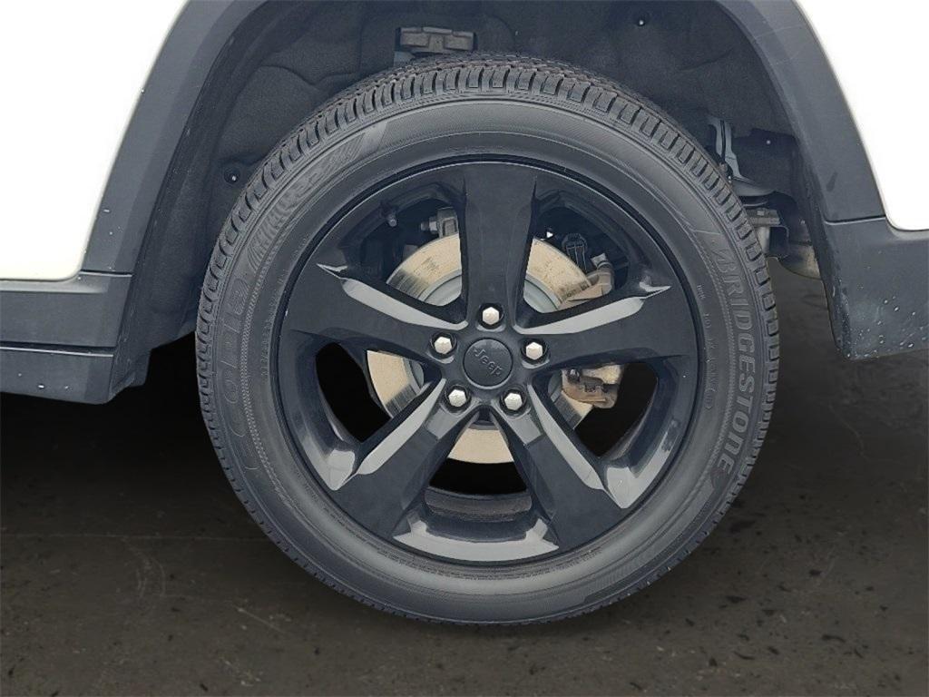 used 2023 Jeep Grand Cherokee car, priced at $25,995