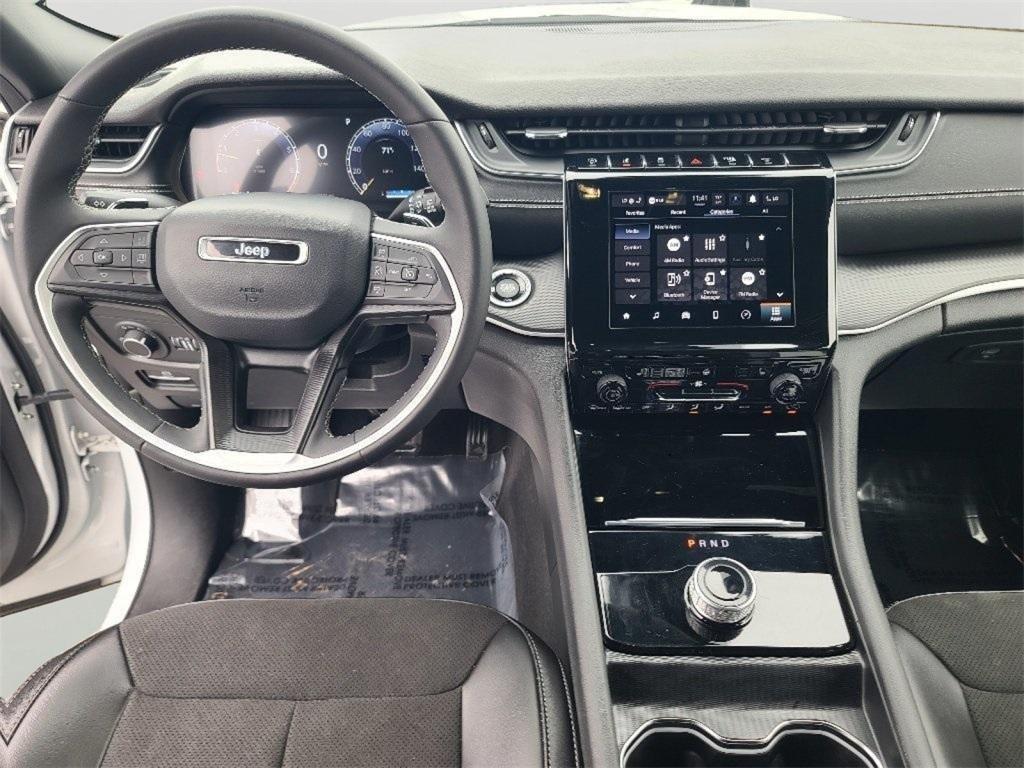 used 2023 Jeep Grand Cherokee car, priced at $25,995