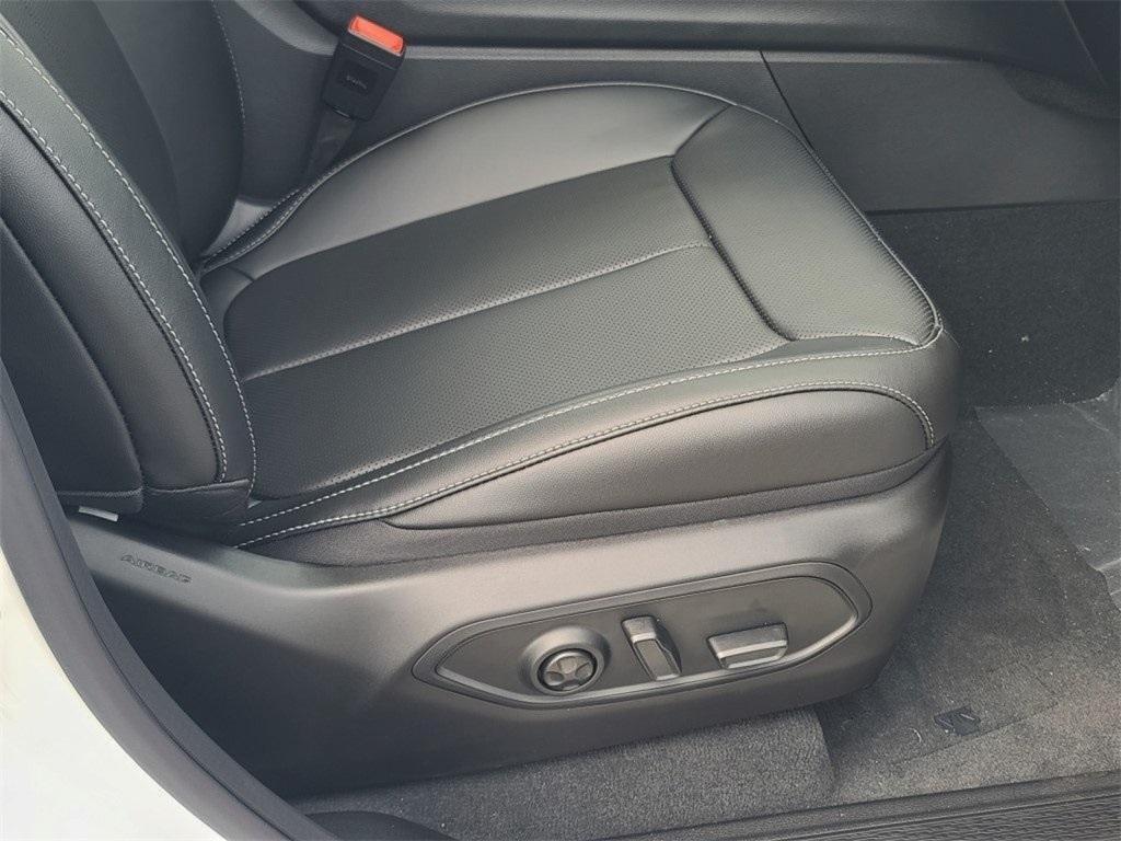 new 2025 Jeep Grand Cherokee L car, priced at $49,540