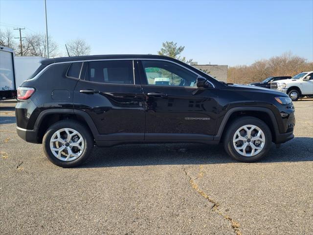 new 2025 Jeep Compass car, priced at $27,500