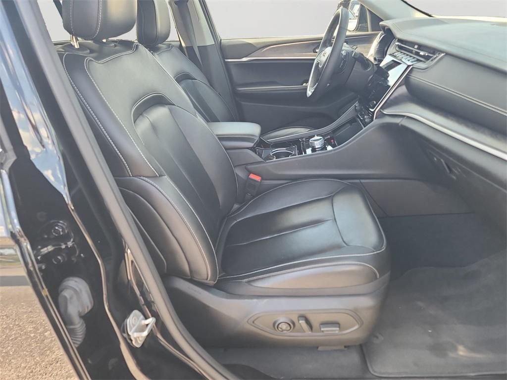 used 2023 Jeep Grand Cherokee car, priced at $27,700