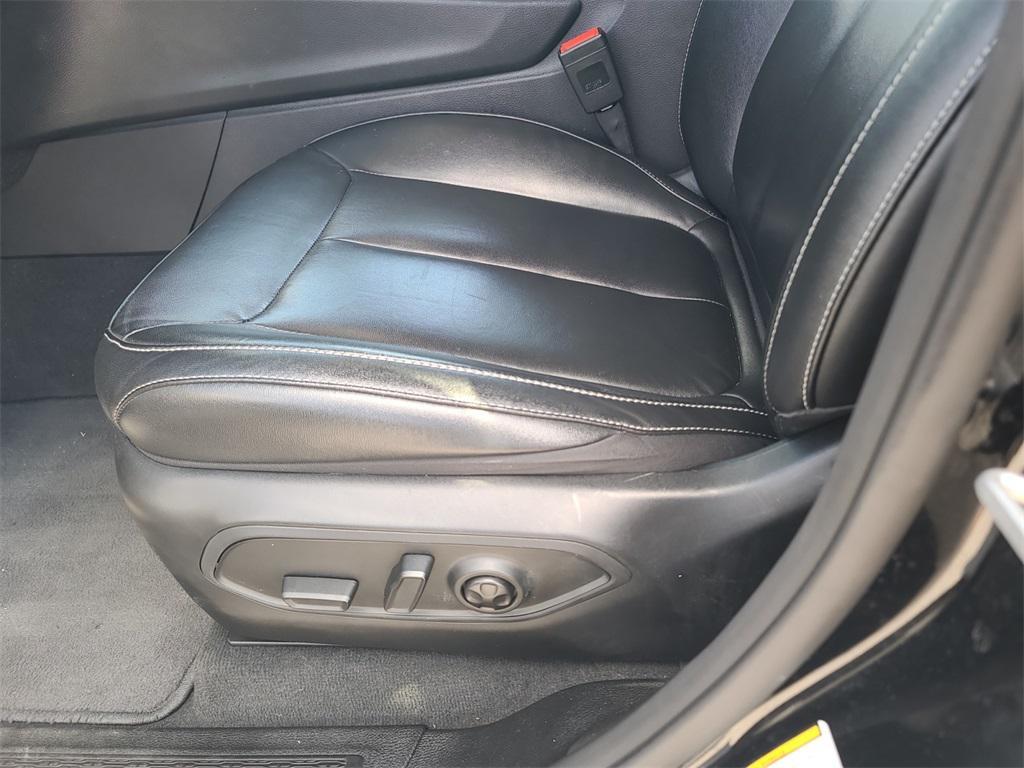 used 2023 Jeep Grand Cherokee car, priced at $27,700