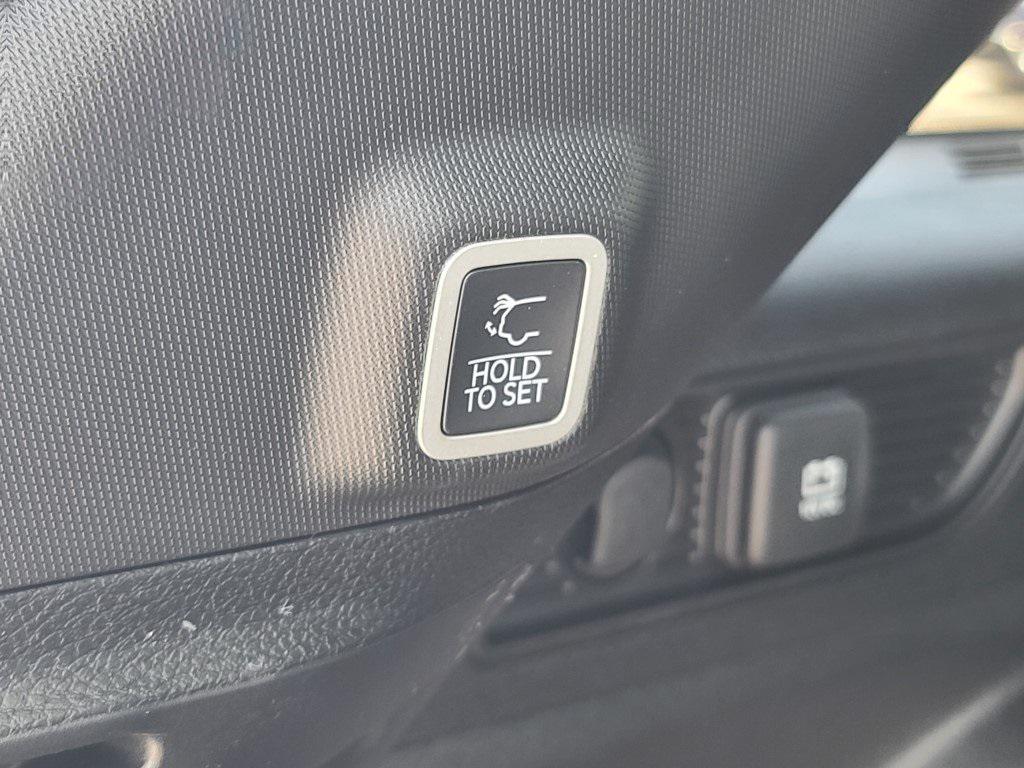 new 2025 Jeep Grand Cherokee car, priced at $44,054