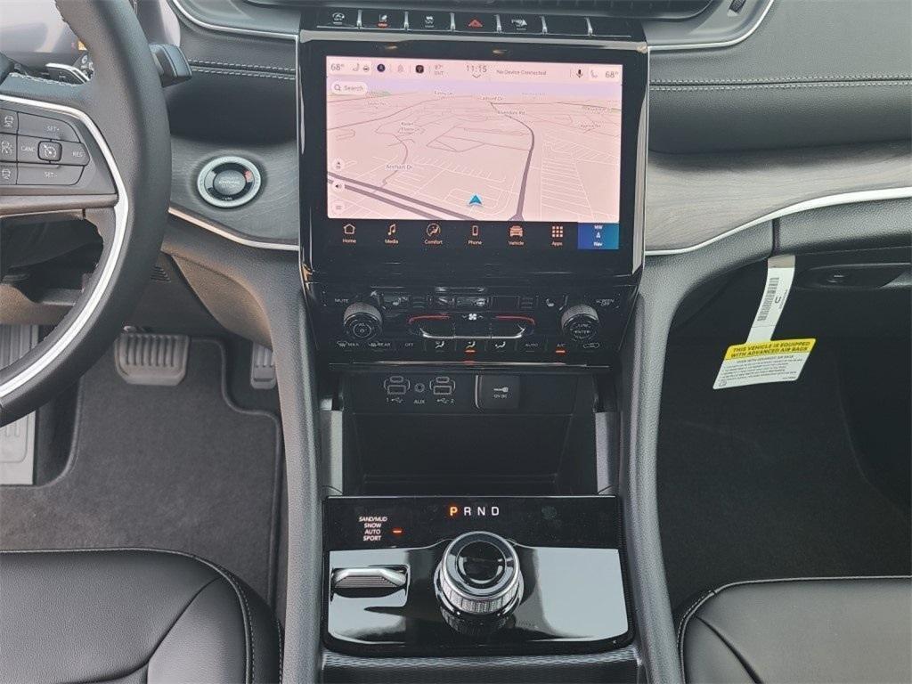 new 2025 Jeep Grand Cherokee car, priced at $42,939