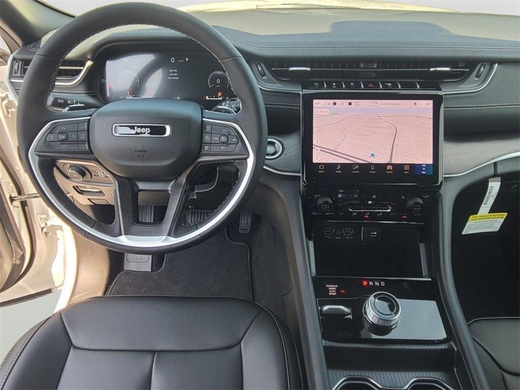new 2025 Jeep Grand Cherokee car, priced at $42,939