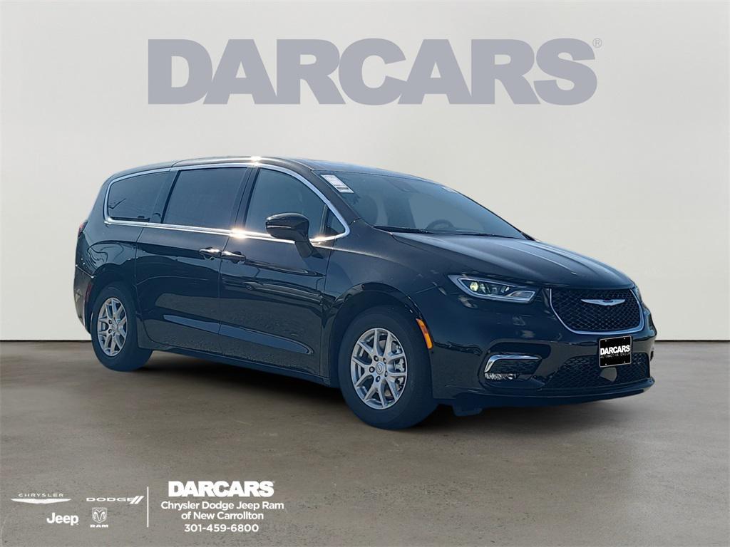 new 2026 Chrysler Pacifica car, priced at $46,065