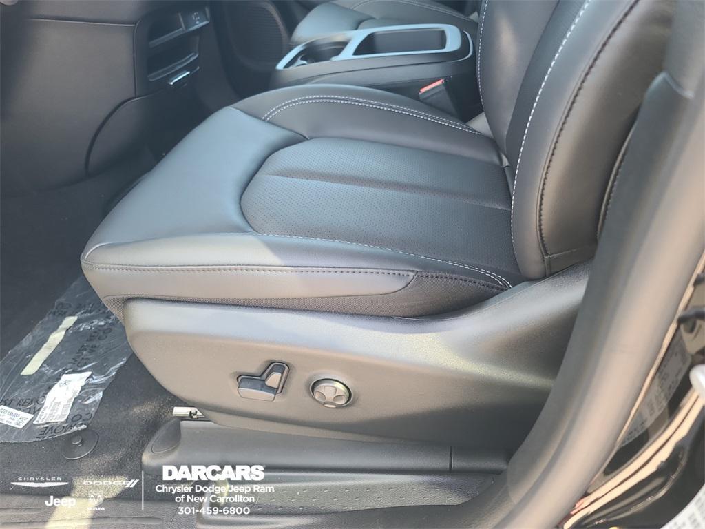 new 2026 Chrysler Pacifica car, priced at $46,065