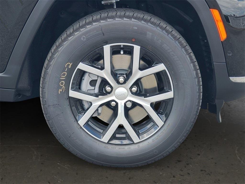 new 2025 Jeep Grand Cherokee L car, priced at $48,431