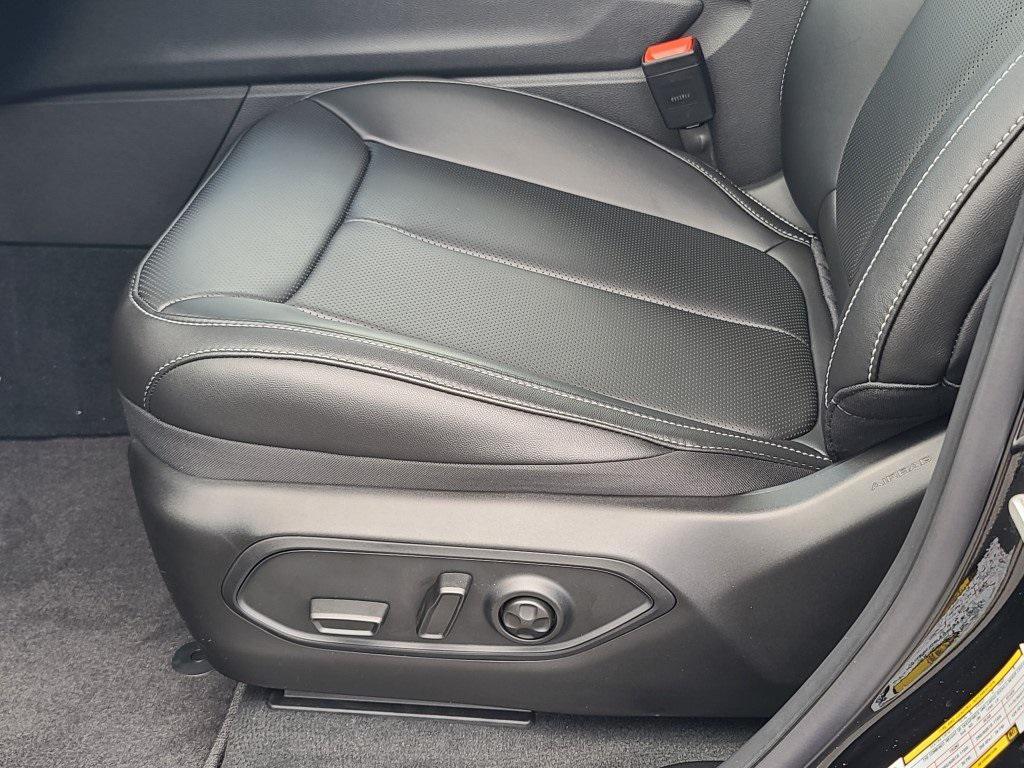 new 2025 Jeep Grand Cherokee L car, priced at $48,981