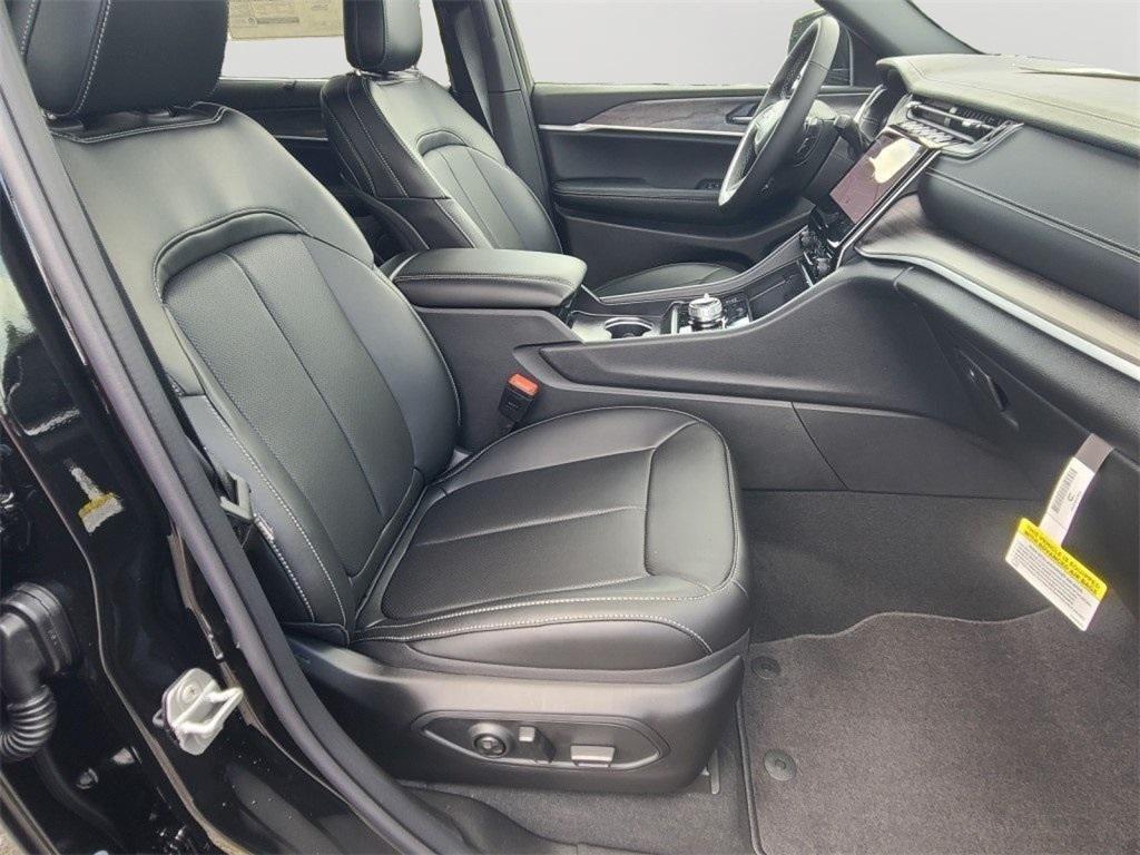 new 2025 Jeep Grand Cherokee L car, priced at $48,431