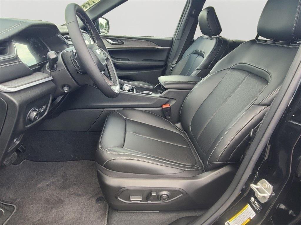 new 2025 Jeep Grand Cherokee L car, priced at $48,431