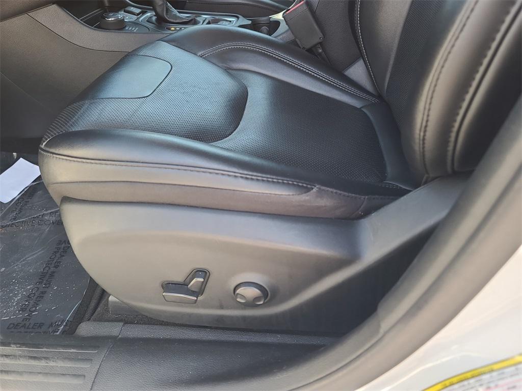 used 2022 Jeep Cherokee car, priced at $20,500