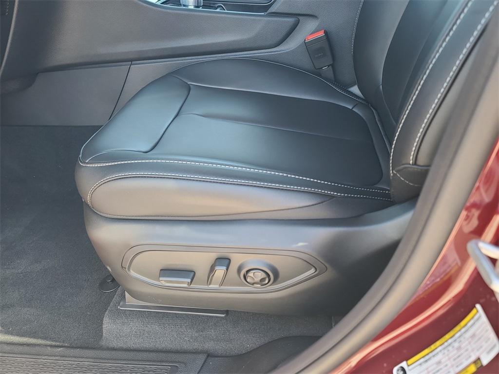 new 2025 Jeep Grand Cherokee car, priced at $46,995