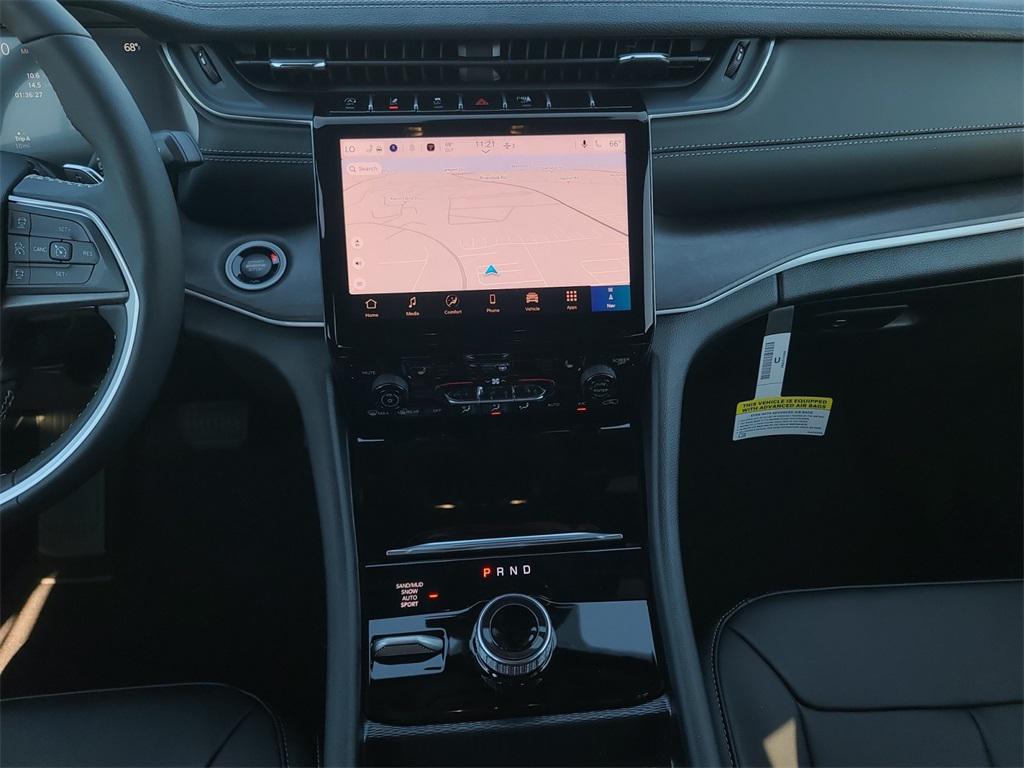 new 2025 Jeep Grand Cherokee car, priced at $46,995