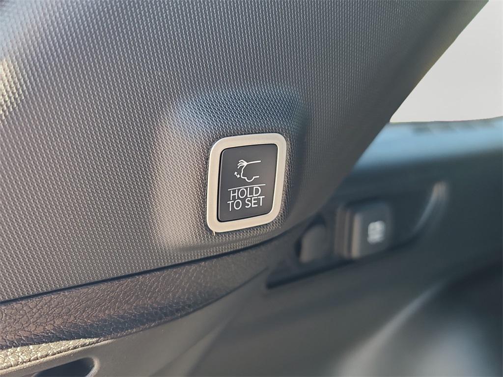 new 2025 Jeep Grand Cherokee car, priced at $46,995