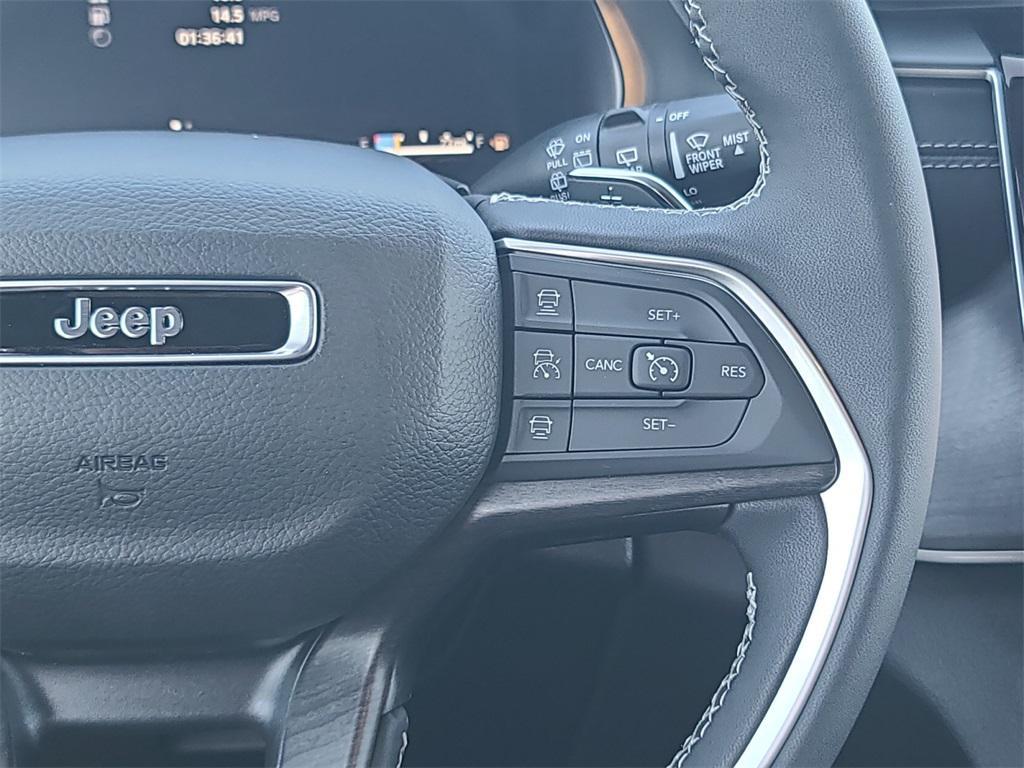 new 2025 Jeep Grand Cherokee car, priced at $46,995