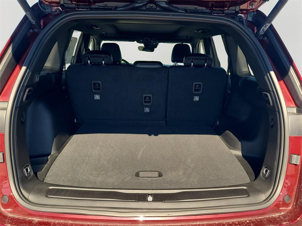 new 2025 Jeep Grand Cherokee car, priced at $46,995