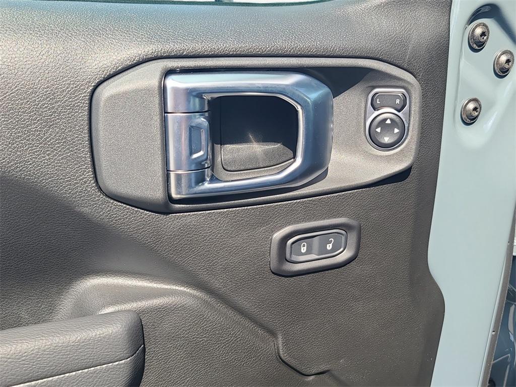 new 2025 Jeep Wrangler car, priced at $45,495