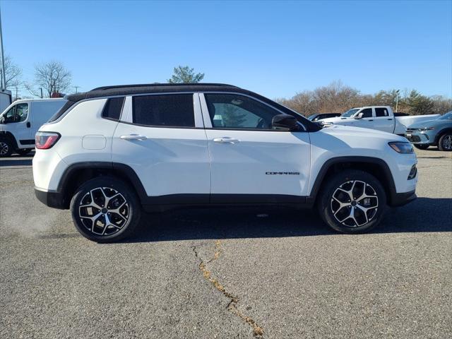 new 2025 Jeep Compass car, priced at $33,115