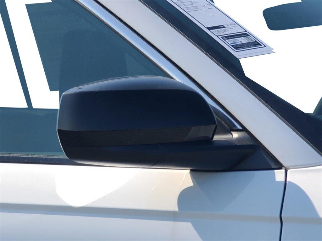 new 2025 Jeep Grand Cherokee car, priced at $34,995