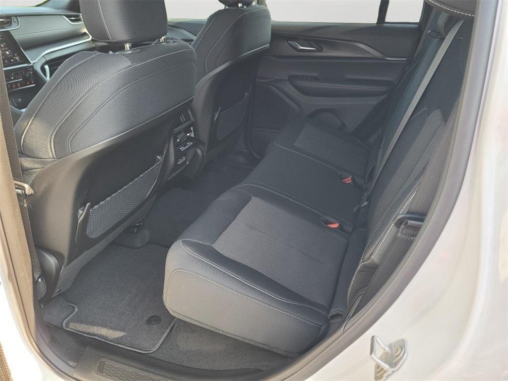 new 2025 Jeep Grand Cherokee car, priced at $34,995