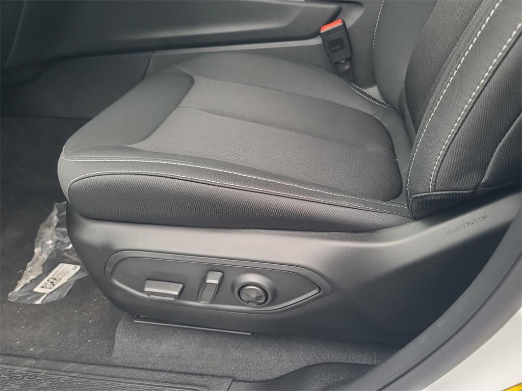 new 2025 Jeep Grand Cherokee car, priced at $38,258