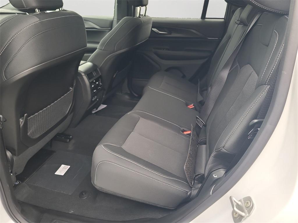 new 2025 Jeep Grand Cherokee car, priced at $38,258