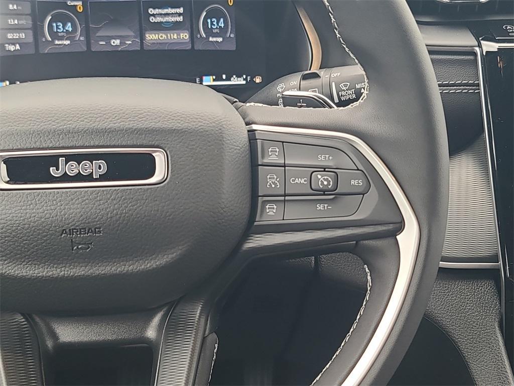 new 2025 Jeep Grand Cherokee car, priced at $38,258