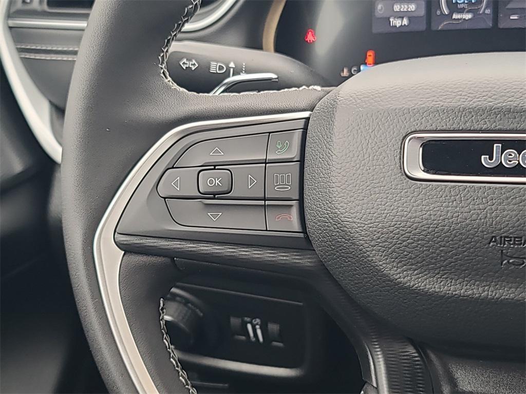 new 2025 Jeep Grand Cherokee car, priced at $38,258