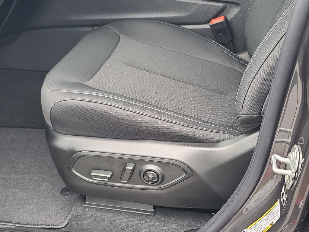 new 2025 Jeep Grand Cherokee car, priced at $38,386