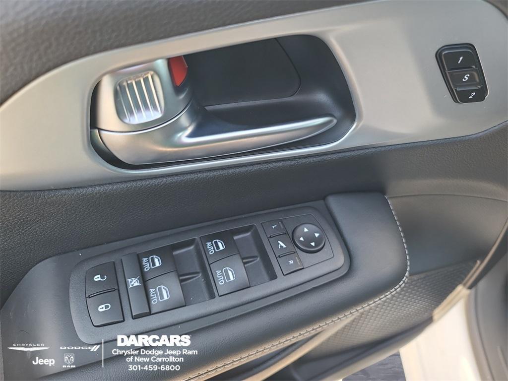 new 2026 Chrysler Pacifica car, priced at $54,985